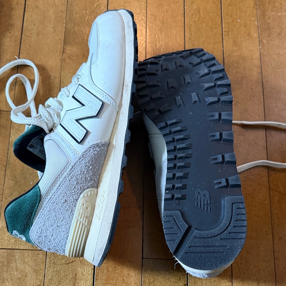 New Balance White Sneakers with Green Tongue and Black Details - Picture 4 of 5